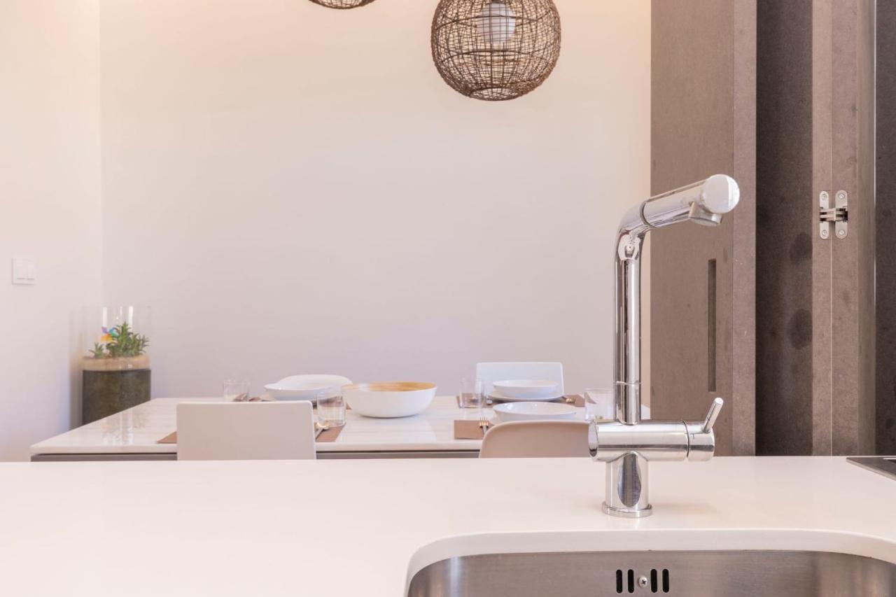 Apartment Amazing 4bdr Flat In Areeiro By Lovelystay Lissabon